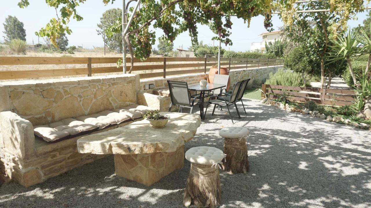 Studio Panagiota - Oasis Holiday Houses Кокинос Пиргос Екстериор снимка