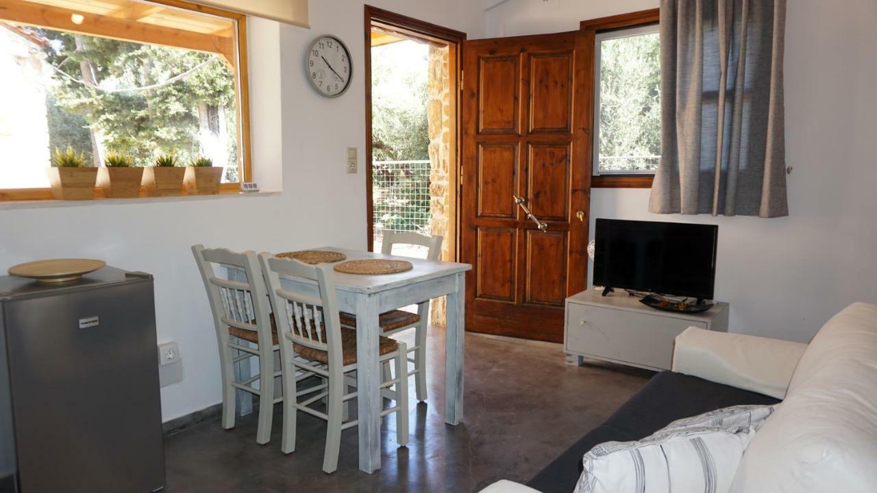 Studio Panagiota - Oasis Holiday Houses Кокинос Пиргос Екстериор снимка