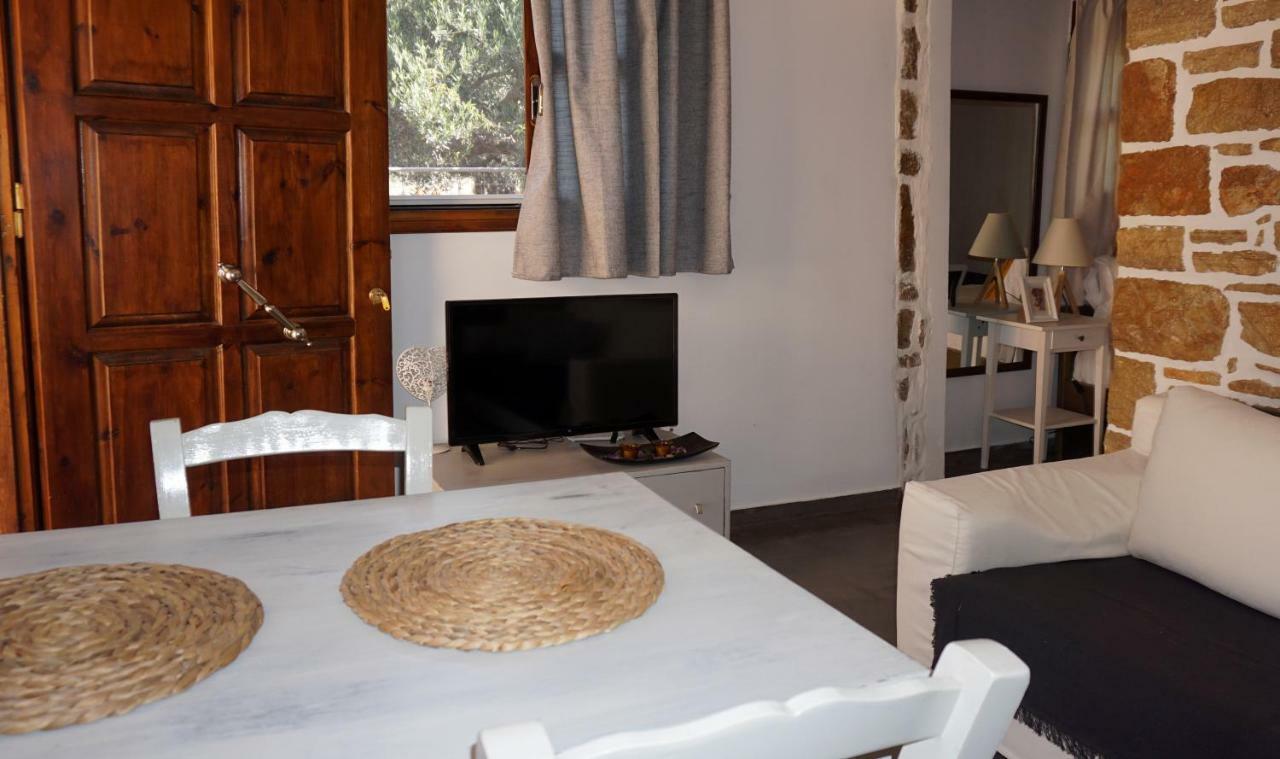 Studio Panagiota - Oasis Holiday Houses Кокинос Пиргос Екстериор снимка